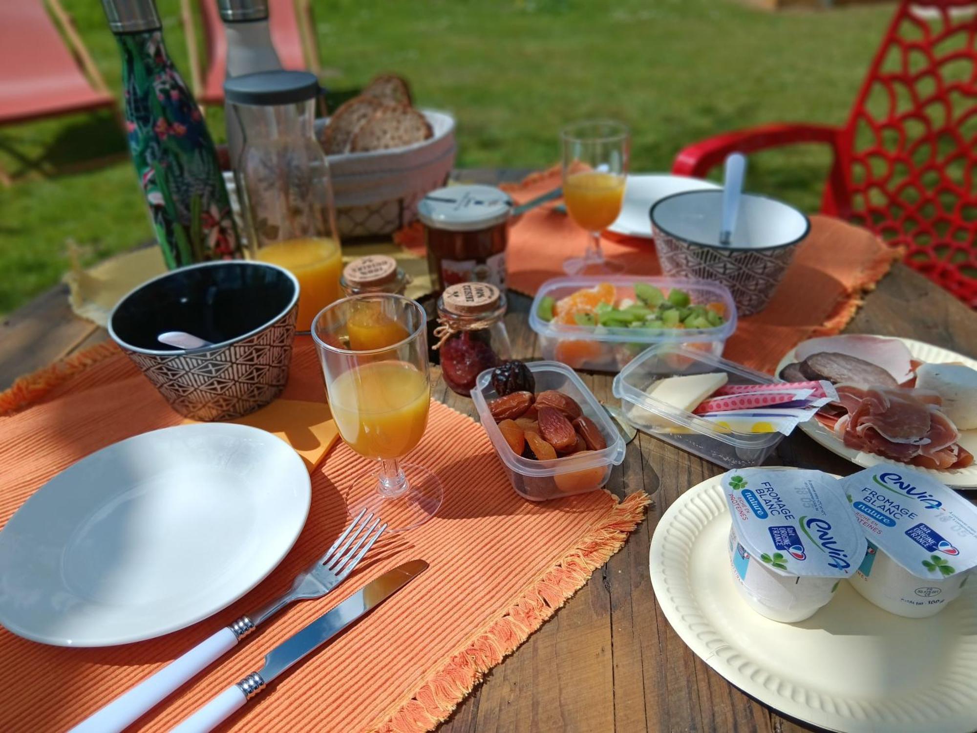 Le Val Daniniere B&B Adult Only Le Mesnil-Garnier 외부 사진